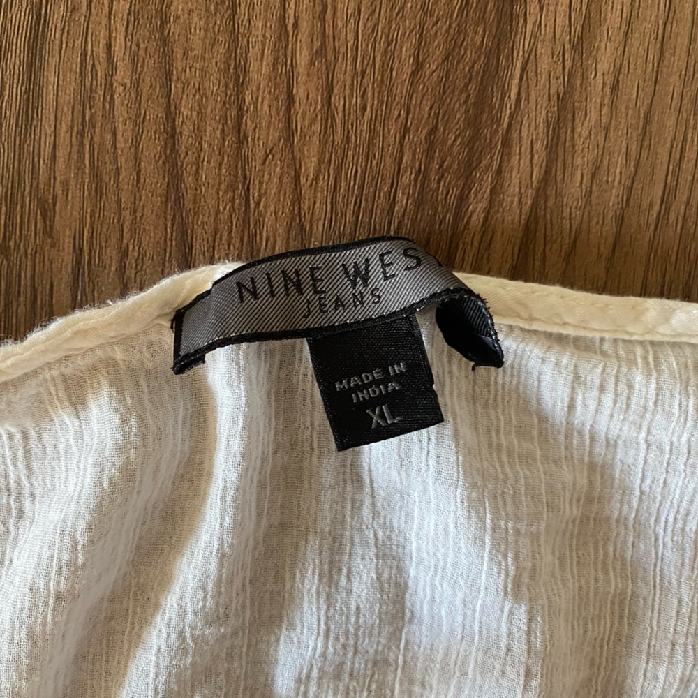 Nine West Top - Picture 4 of 4